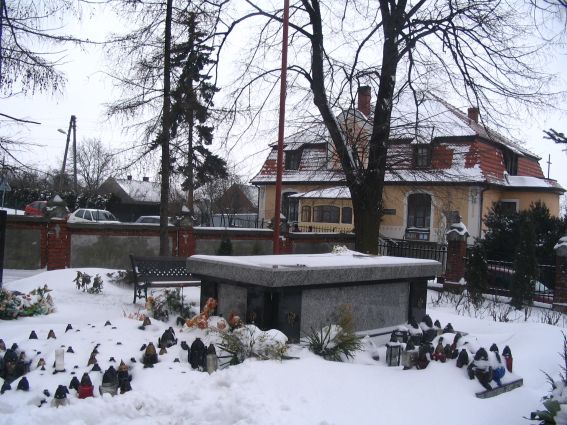 Dn. 18.02.2009 r - tak wyglda sarkofag Sugi Boej S. M. Dulcissimy