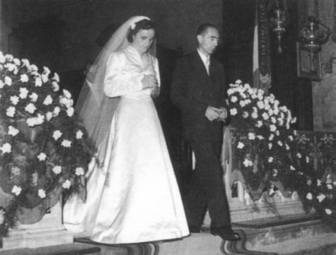 Ślub w Bazylice św. Marcina w Magenta - 24 września 1955 r.  Fot. ze zbiorów św. Joanny (Gianny) Beretta Molla - pochodzi z wydawnictwa 'Gianna. Usmiech Boga'