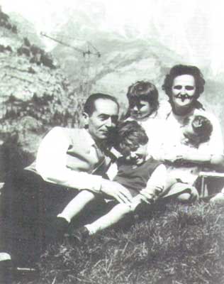 Św. Joanna z mężem i dziećmi w Courmayer, 1960 r.