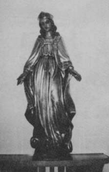 Figura Niepokalanej umieszczona przez ks. J. Schneidera w kaplicy Stowarzyszenia